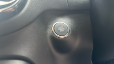 Volvo Xc40 1.5 T3 [163] R DESIGN 5dr Petrol Estate